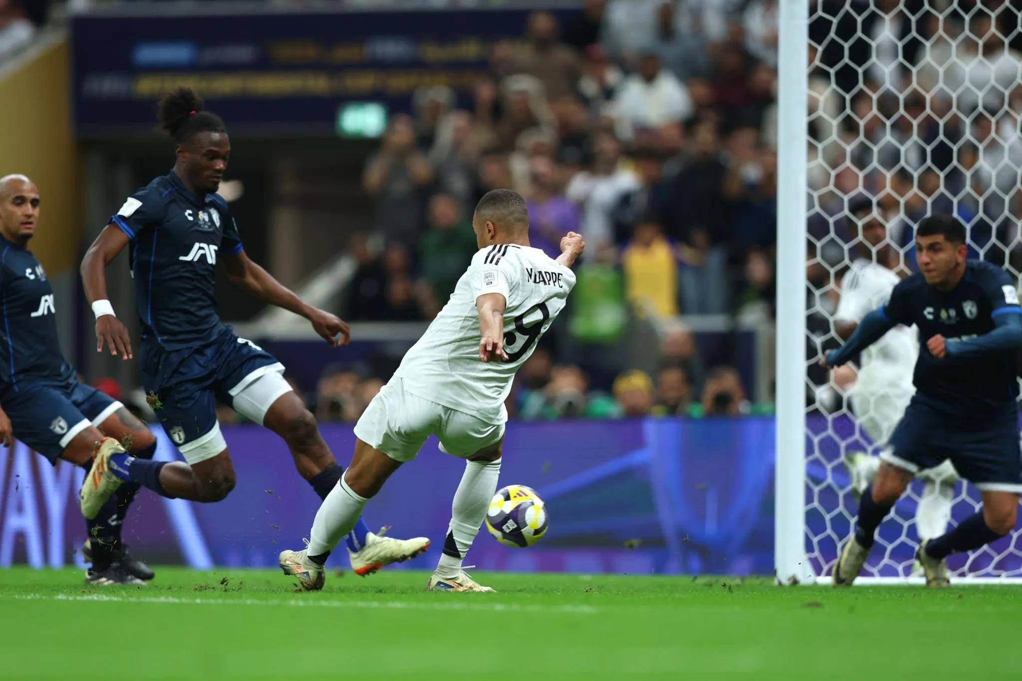 关于亚特兰大中场破门再添一球助球队胜利的信息 关于亚特兰大中场破门再添一球助球队胜利的信息