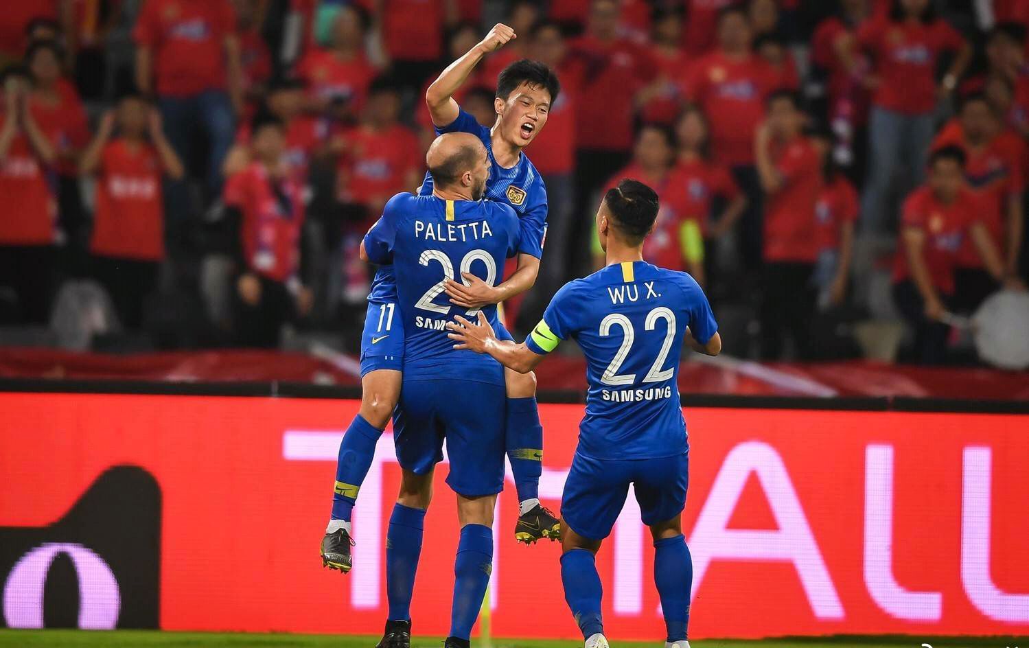 关于江苏苏宁客场逼平广州恒大，展现强大实力的信息