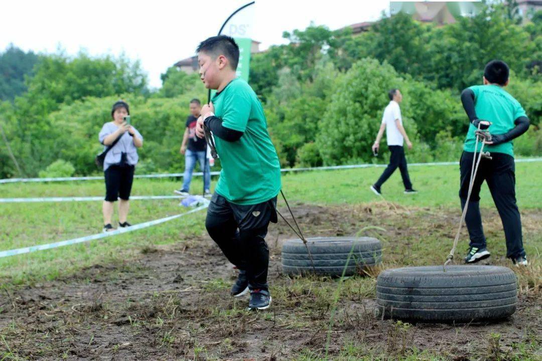 斯里兰卡射箭选手勇猛奔袭，险胜的简单介绍