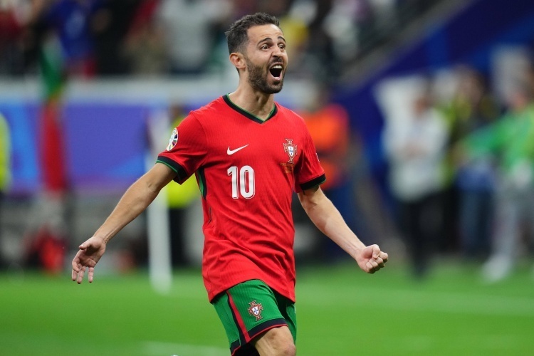 开云体育-关于葡萄牙横扫瑞士索托斯每半场表现出色的信息