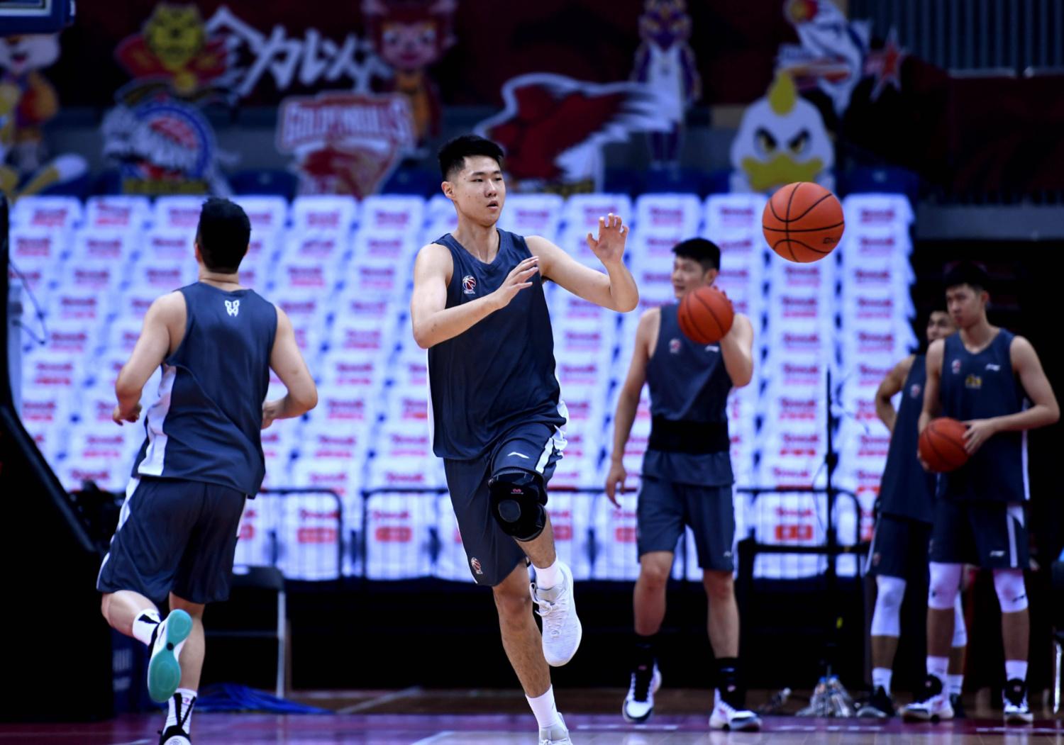 青岛球员状态亮眼，球队士气高涨备战