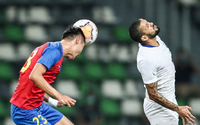 关于青岛黄海吞下四连败，保级形势严峻的信息