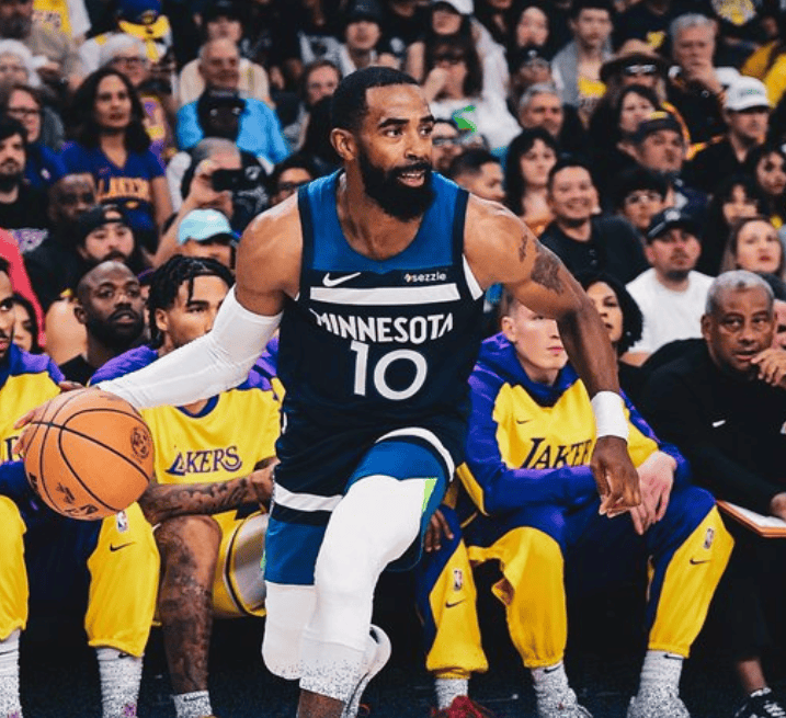 森林狼新秀完成三双表现,带领球队取得胜利 森林狼新秀完成三双表现,带领球队取得胜利