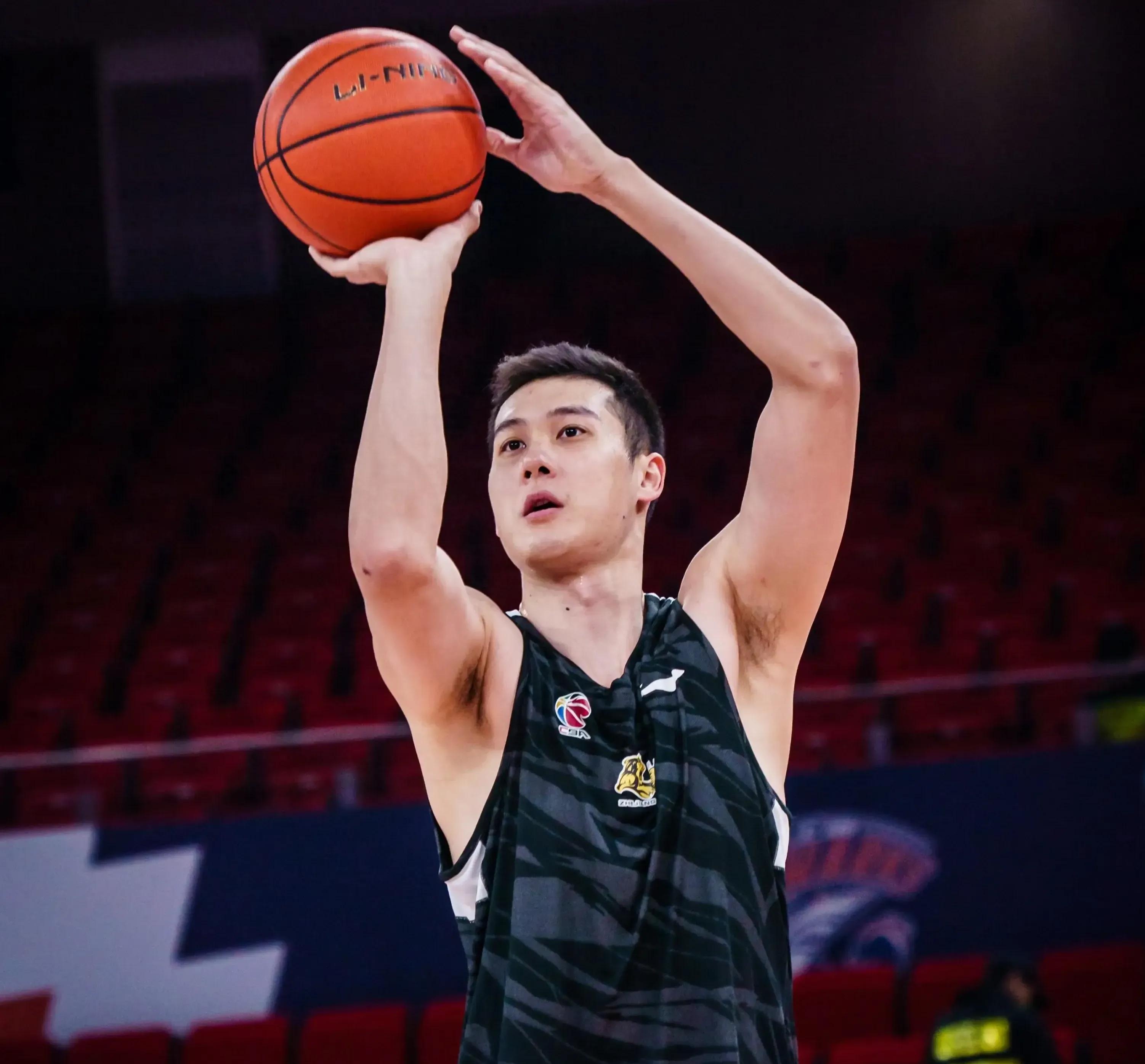 包含浙江广厦队的激情表现让球迷们为之喝彩的词条