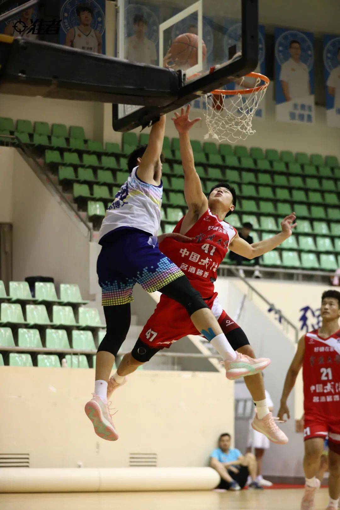 包含纷纷淘汰赛迎战,各队战术调整备战下一轮的词条 包含纷纷淘汰赛迎战,各队战术调整备战下一轮的词条