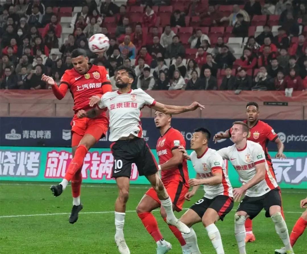 东亚强队斩获亚冠胜利,形成亚洲赛事热点 东亚强队斩获亚冠胜利,形成亚洲赛事热点