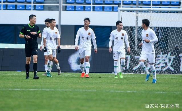 上海申鑫逆袭，小组赛赢得关键胜利的简单介绍