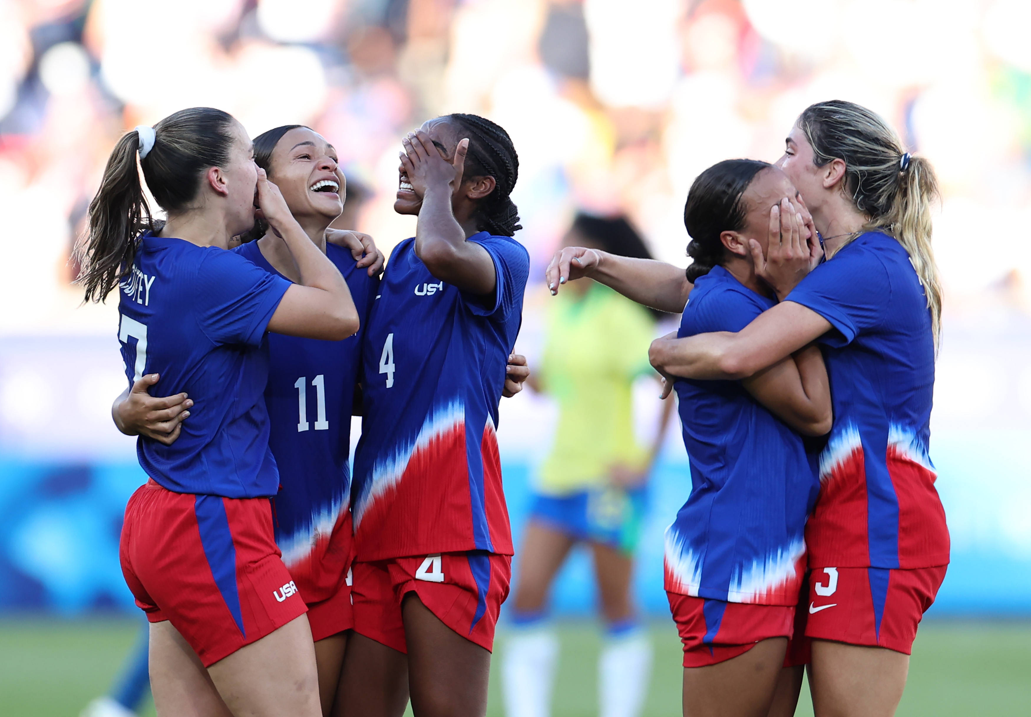 开云体育app下载-巴黎队内气氛和睦融洽，团结致胜的简单介绍