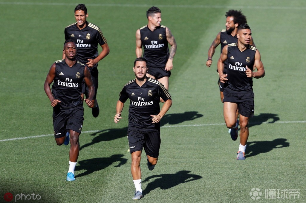皇马变阵调整队内氛围更上一层楼的简单介绍