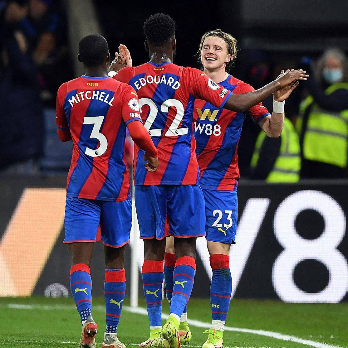 开云体育-关于水晶宫客场逆转卡迪夫城，取得关键胜利的信息