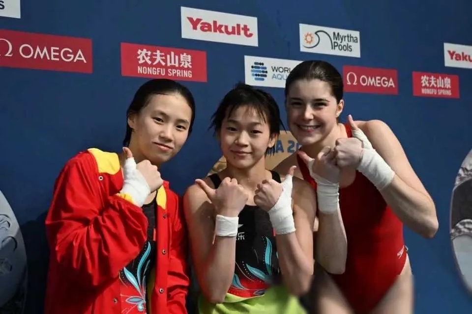 爱好者们翘首以盼的比赛即将开始 爱好者们翘首以盼的比赛即将开始