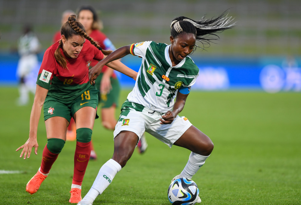 开云体育app-葡萄牙女足队员庆祝进球，取得胜利