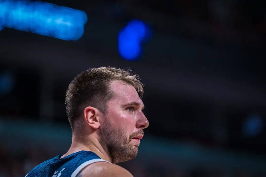 独行侠胜马刺,东契奇23+13 独行侠胜马刺,东契奇23+13