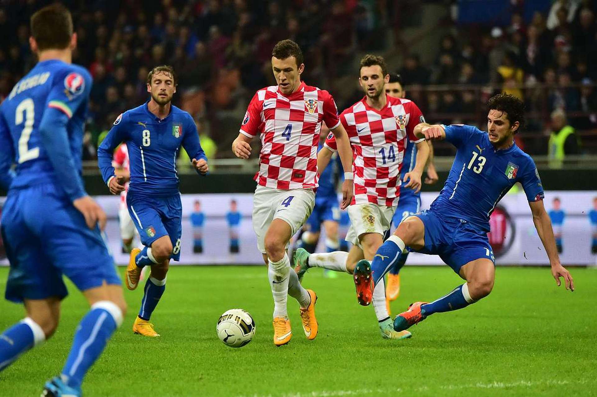 欧洲杯预选赛胜负难测，双方实力对比悬殊